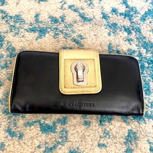 Juicy leather wallet